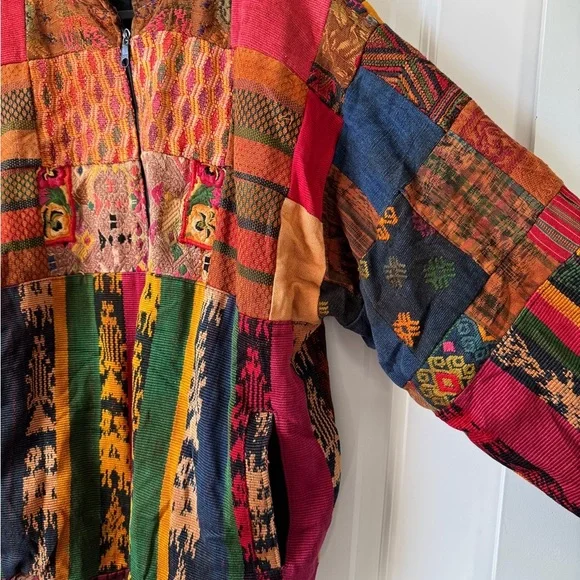 ๐ฅ Vintage Handmade Patchwork Ikat Bomber Jacket ๐ฅ - Picture 10 of 15